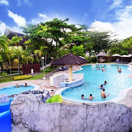Beringgis Beach Resort & Spa Papar Екстер'єр фото