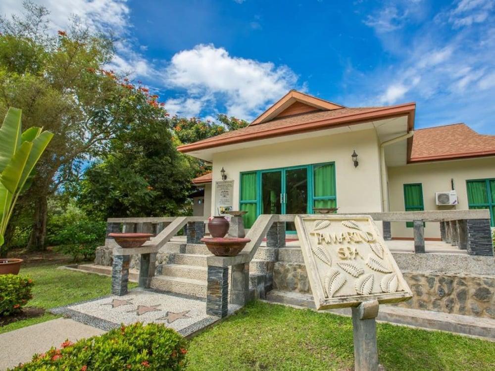 Beringgis Beach Resort & Spa Papar Екстер'єр фото