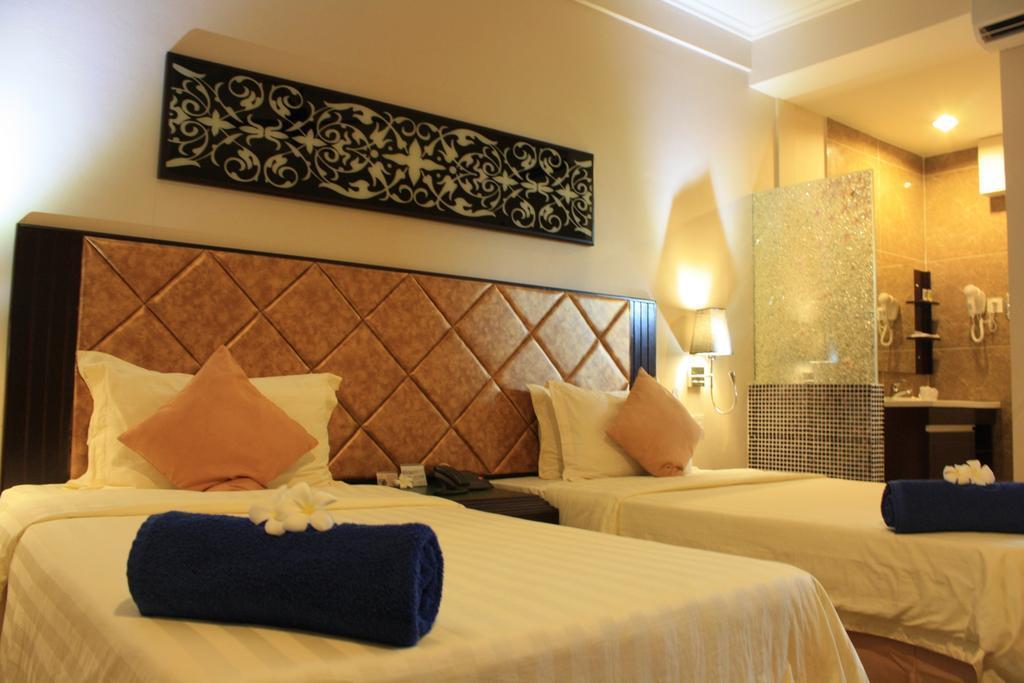 Beringgis Beach Resort & Spa Papar Екстер'єр фото