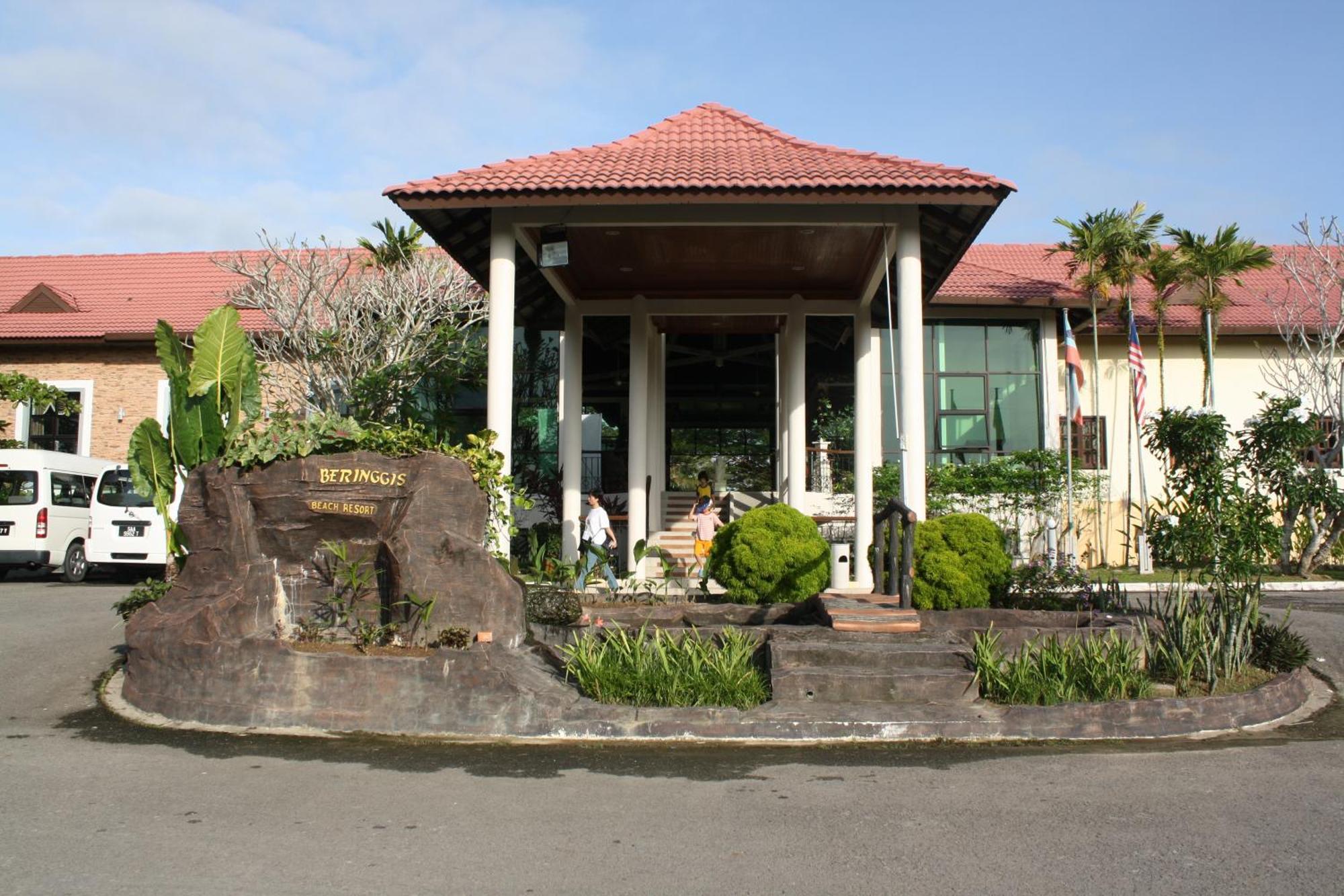 Beringgis Beach Resort & Spa Papar Екстер'єр фото